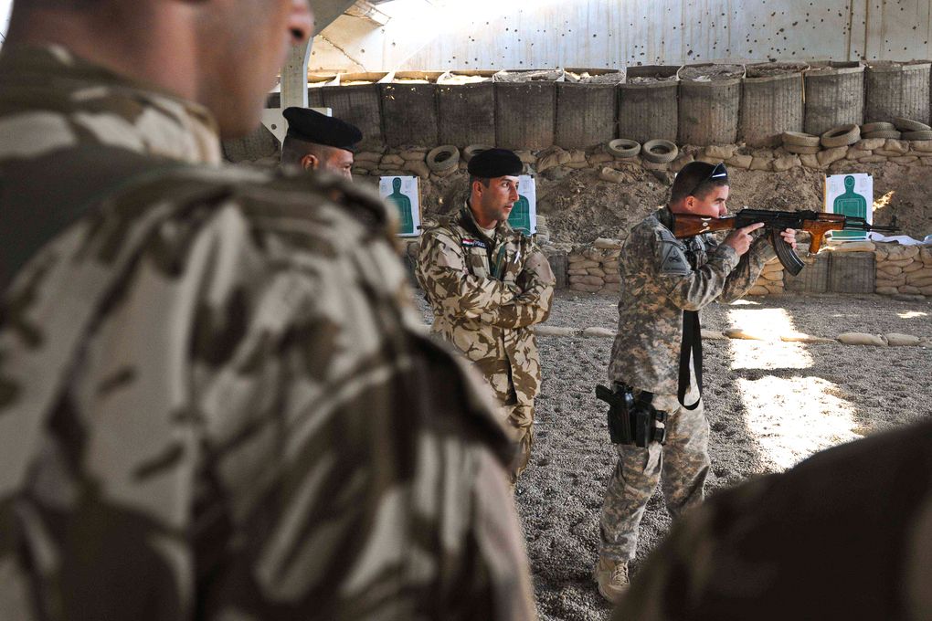 Gasto militar foi de US$ 250 por pessoa no mundo em 2012