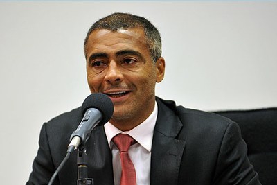 “CBF tem que ser exemplo de idoneidade”, diz Romário