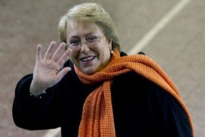 Bachelet tem vitória esmagadora nas primárias chilenas