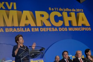 Dilma anuncia repasse de R$ 3 bilhões para os municípios