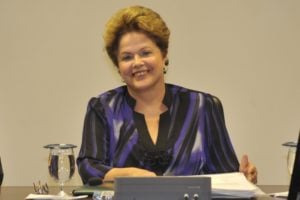 Aprovação de Dilma cai 26 pontos em um mês, diz Ibope