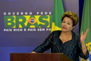 Dilma diz que manifestações no Brasil têm de ser respeitadas