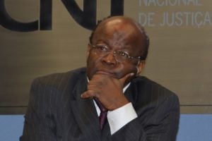 Itamaraty rebate Joaquim Barbosa e nega racismo