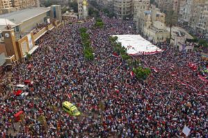 Milhões saem às ruas no Egito e pedem a renúncia de Morsi