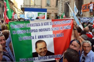 A operação salva Berlusconi está em curso