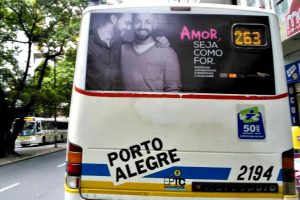 Governo do RS usa casais LGBT reais em campanha