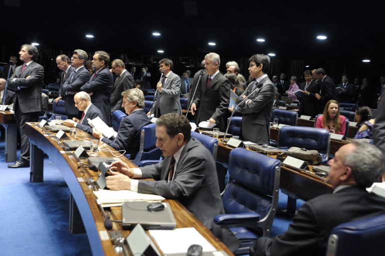 Senado aprova voto aberto para cassações de mandatos e vetos presidenciais