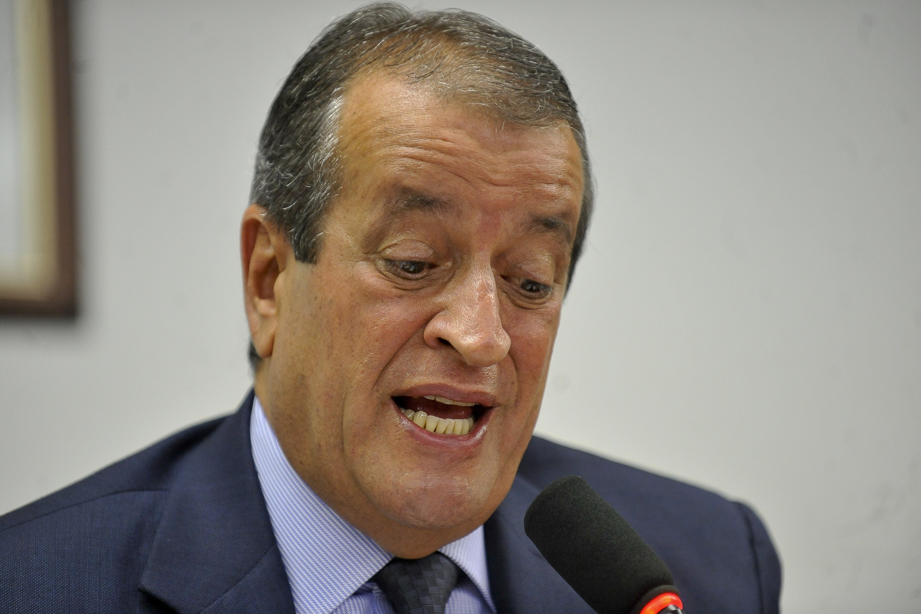 Valdemar Costa Neto renuncia ao mandato de deputado após ordem de prisão