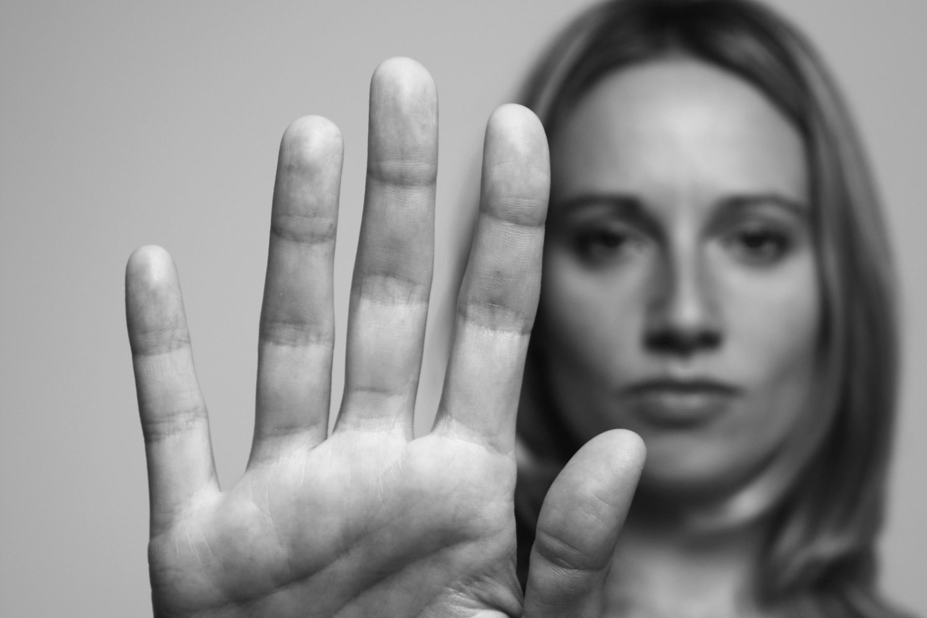 Imagem de campanha contra a violência direcionada à mulher 