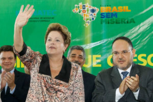 Hoje, Dilma venceria no primeiro turno nos dois cenários
