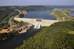 Para evitar crise, Brasil precisa diversificar matriz energética