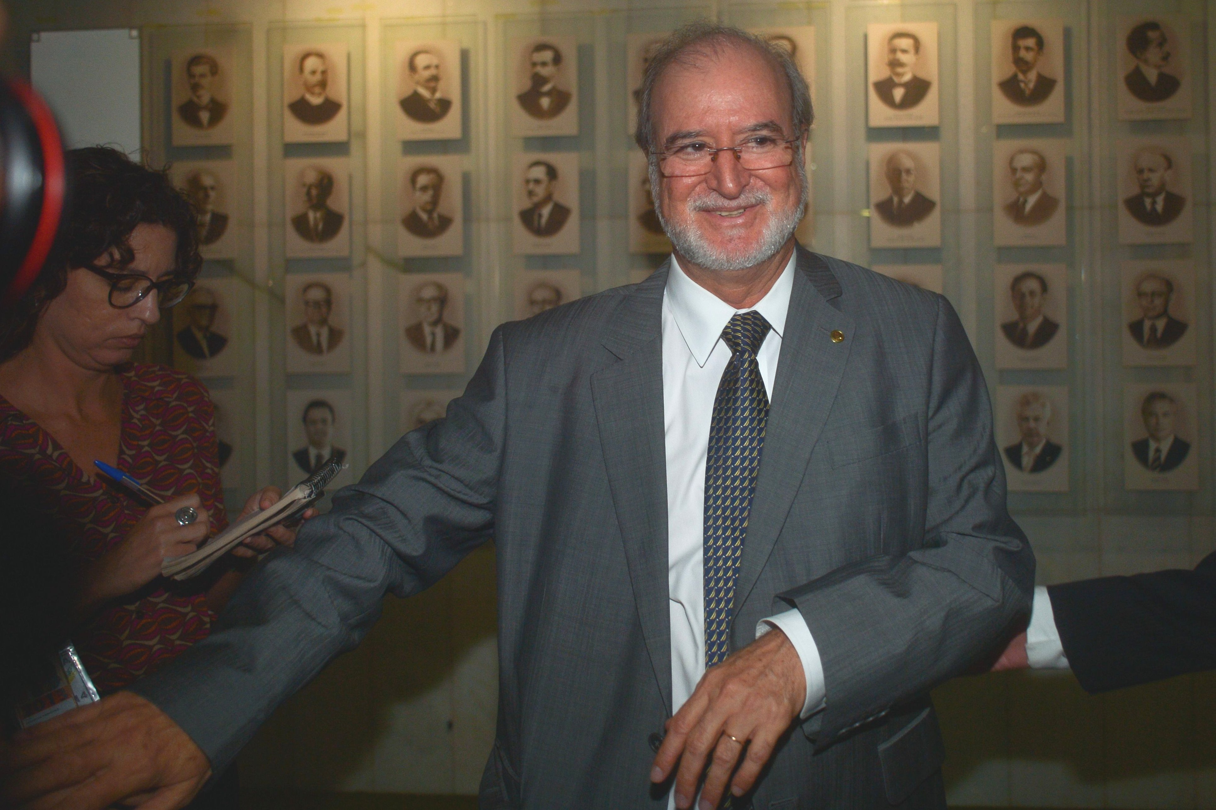 Azeredo será julgado em 1ª instância, decide STF