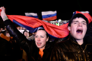 Putin assina decreto que reconhece independência da Crimeia