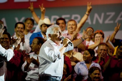 Ex-guerrilheiro anuncia vitória em El Salvador