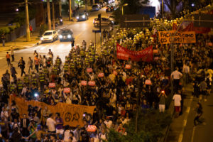 Terceiro protesto contra a Copa tem menos confrontos