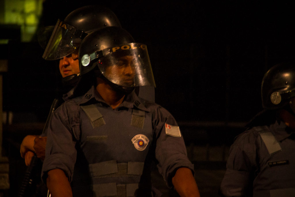 Polícias não estavam identificados em protesto