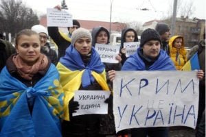 Incerteza política aumenta tensão entre grupos étnicos da Crimeia