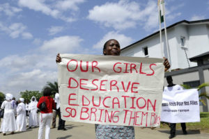 Estudantes nigerianos enfrentam o Boko Haram