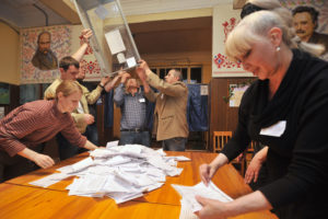 Separatistas anunciam vitória em referendos na Ucrânia 