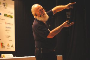 FISL: “Seu computador é rápido o suficiente?”