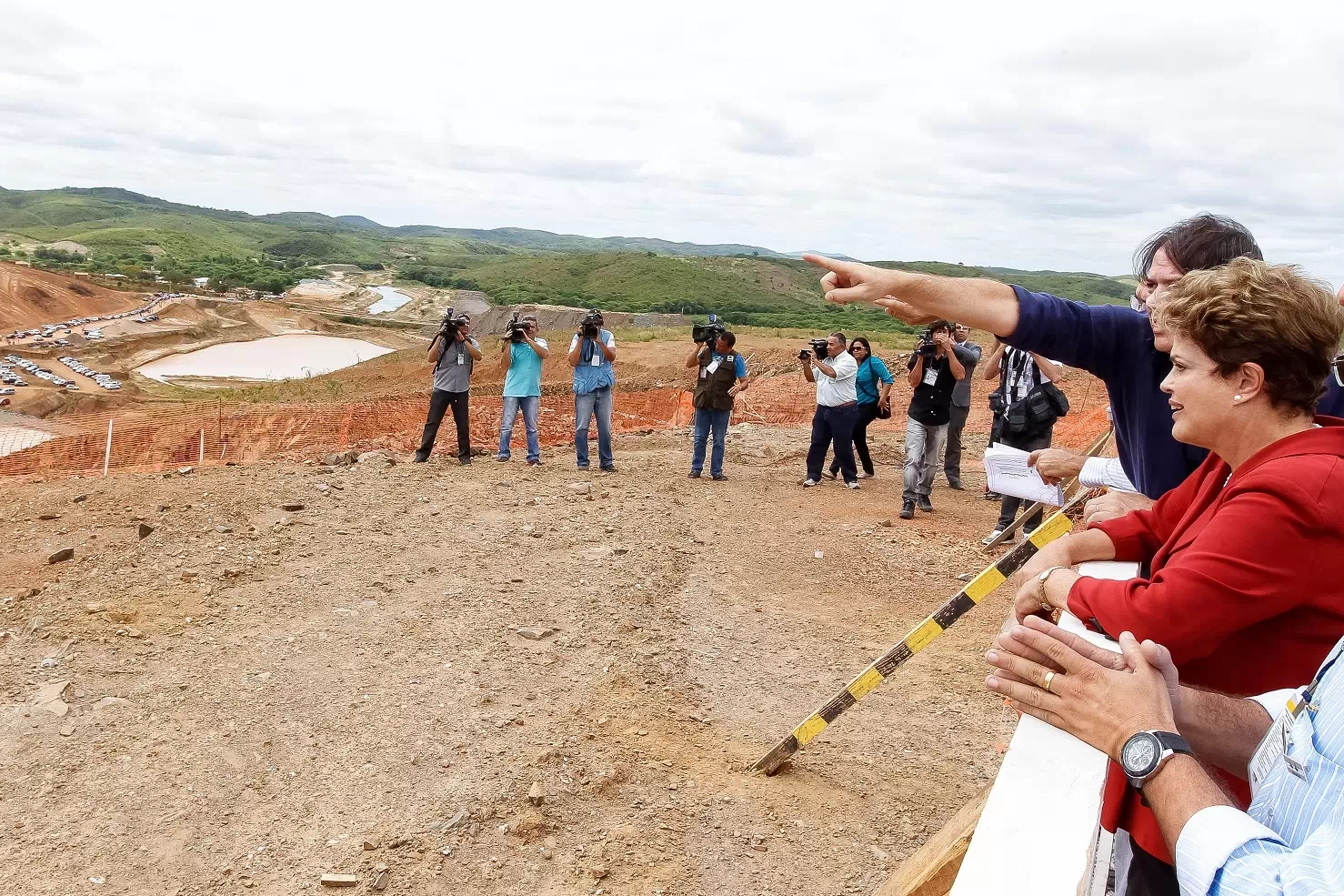 Dilma visitou obras da transposição em Jati, no Ceará

 