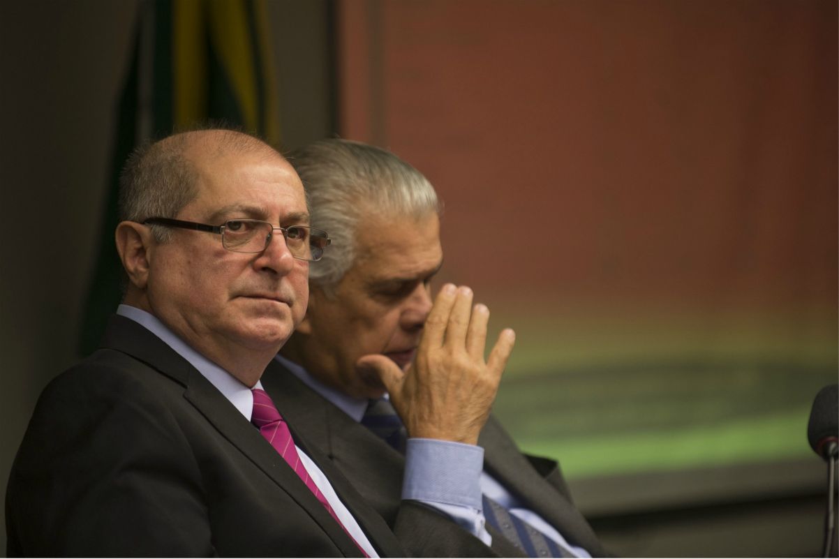 A grande farsa do avanço em Telecom para a Copa