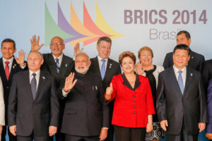 Um BRICS para os povos