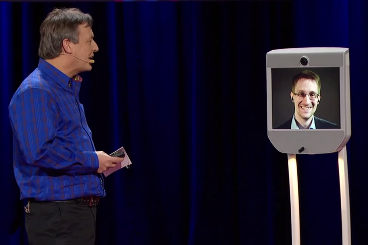 O ativista Edward Snowden participou remotamente do TED de Toronto, em março deste ano  