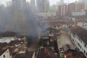 Não há previsão para fim do trabalho em Santos, dizem bombeiros