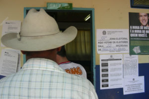 O voto deveria ser facultativo no Brasil?