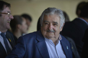 Maconha estatal avança no Uruguai contra a população