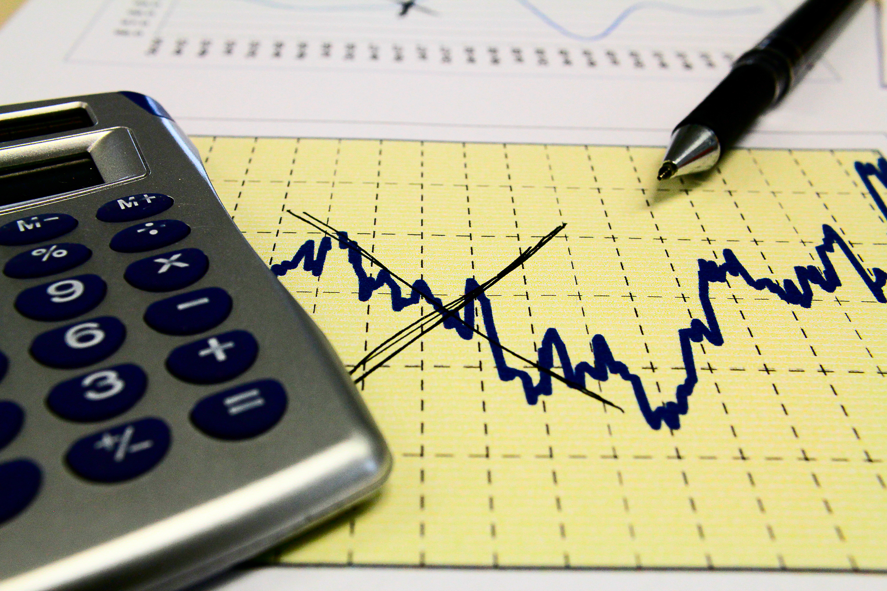 PIB do Brasil cai pelo segundo trimestre seguido