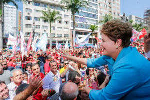 Dilma diz que não reduz direitos trabalhistas “nem que a vaca tussa”