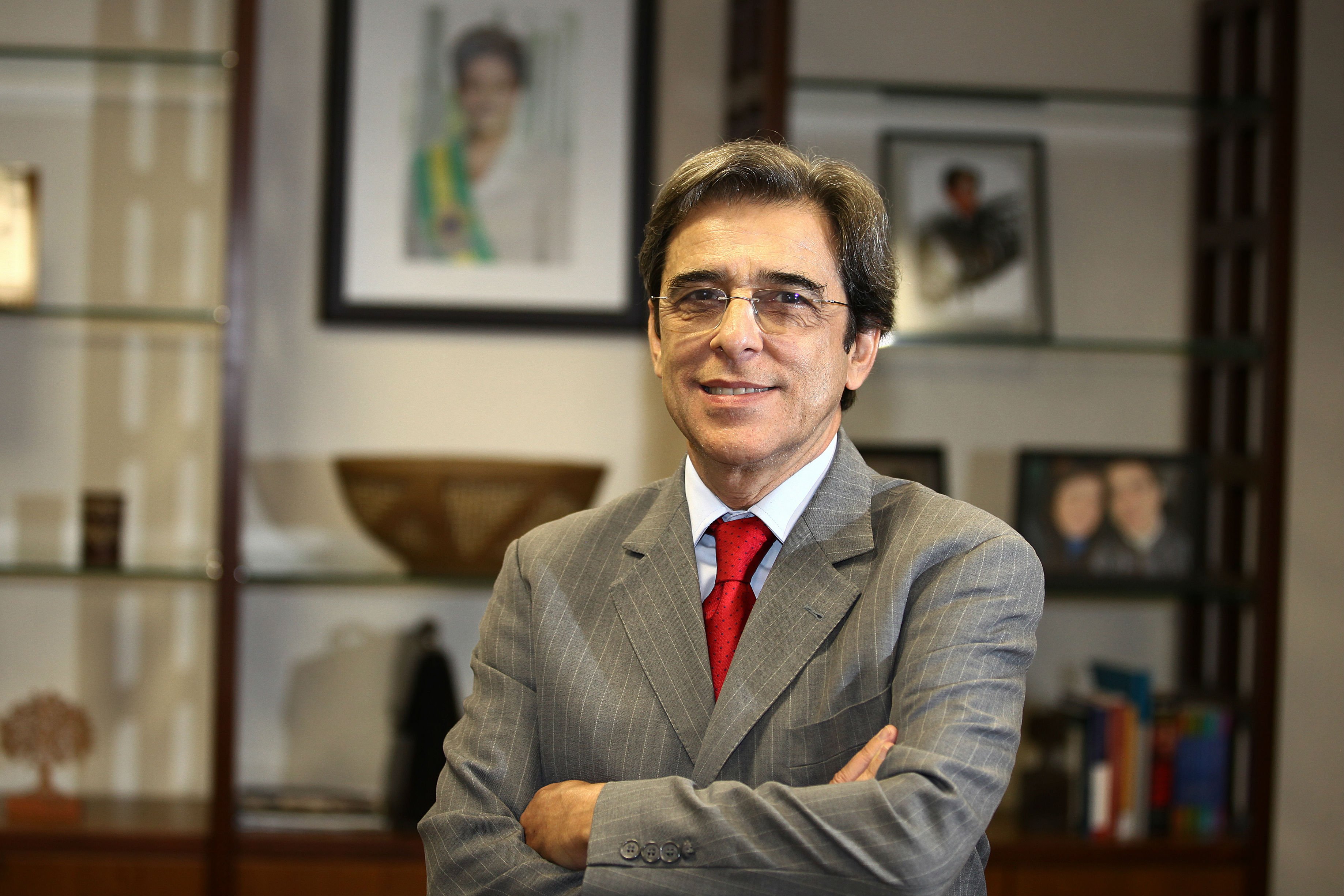 Salto na educação é desafio da indústria, diz ministro