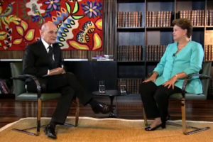 Dilma fala em criminalização da homofobia em entrevista