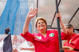 Dilma precisa de apoio popular