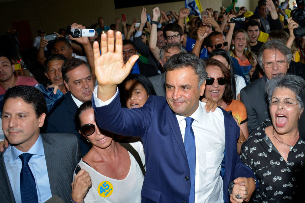 Aécio diz que não há fato para impeachment