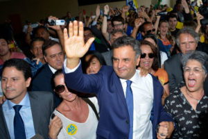 Aécio diz que não há fato para impeachment 