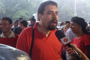 “A elite brasileira é atrasadíssima e semeia o ódio”