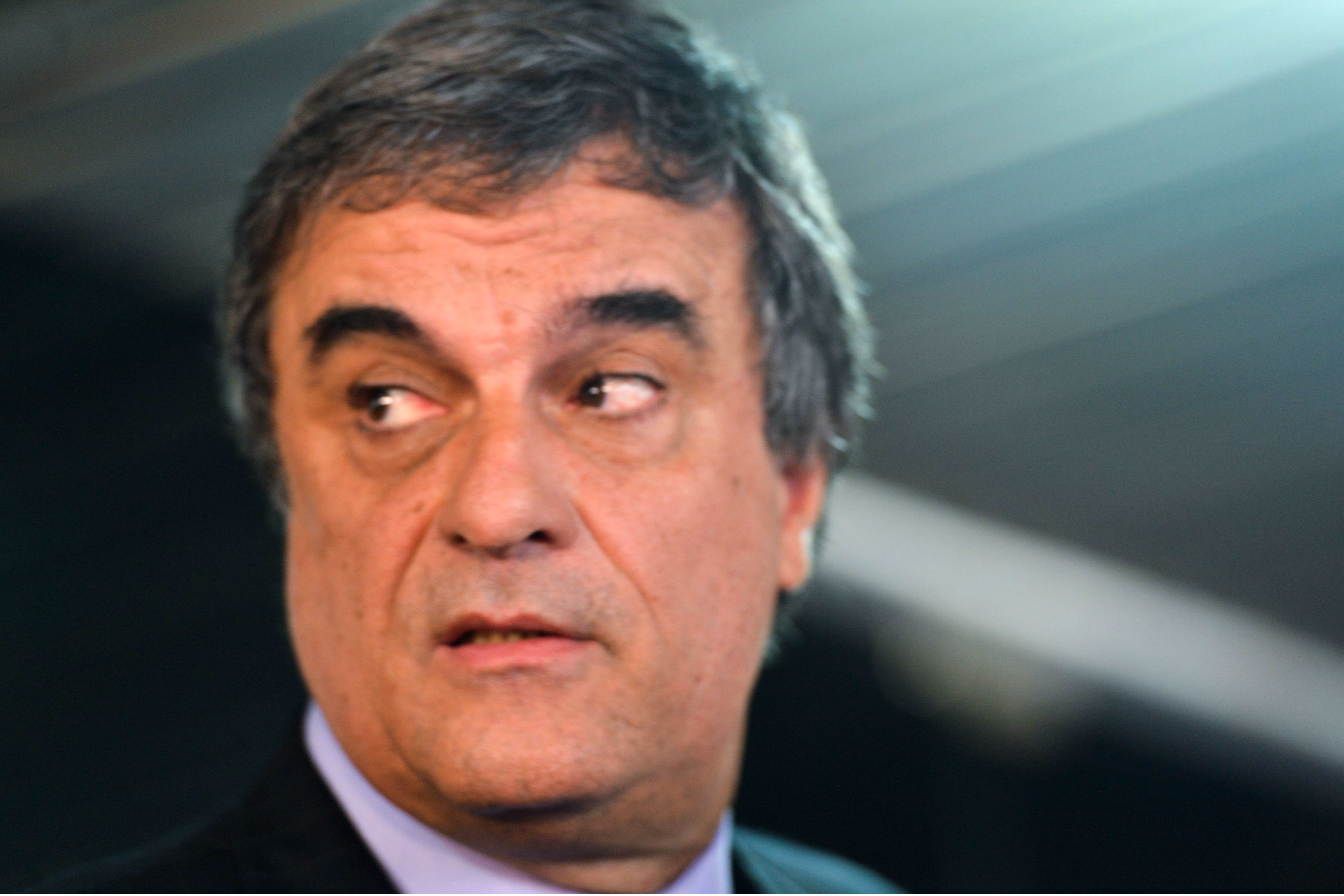 “Operação Lava Jato não é terceiro turno eleitoral”, diz Cardozo