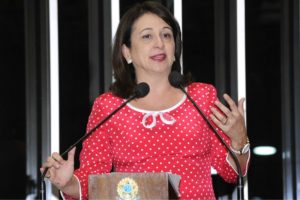 Katia Abreu pode ser uma escolha acertada