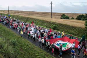 MST ocupa fazenda em protesto contra possível ida de Kátia Abreu para a Agricultura