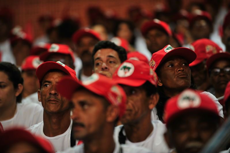 MST defende acordo de cooperação assinado com ministro venezuelano