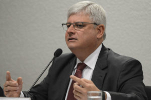 “Queriam interferir no processo eleitoral”, diz procurador-geral