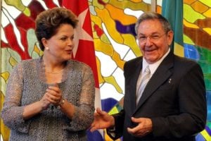 Porto de Mariel indica que Brasil previa fim do isolamento cubano, dizem analistas