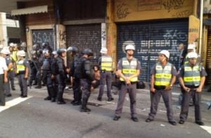 Protesto contra aumento de tarifa vira tumulto em São Paulo