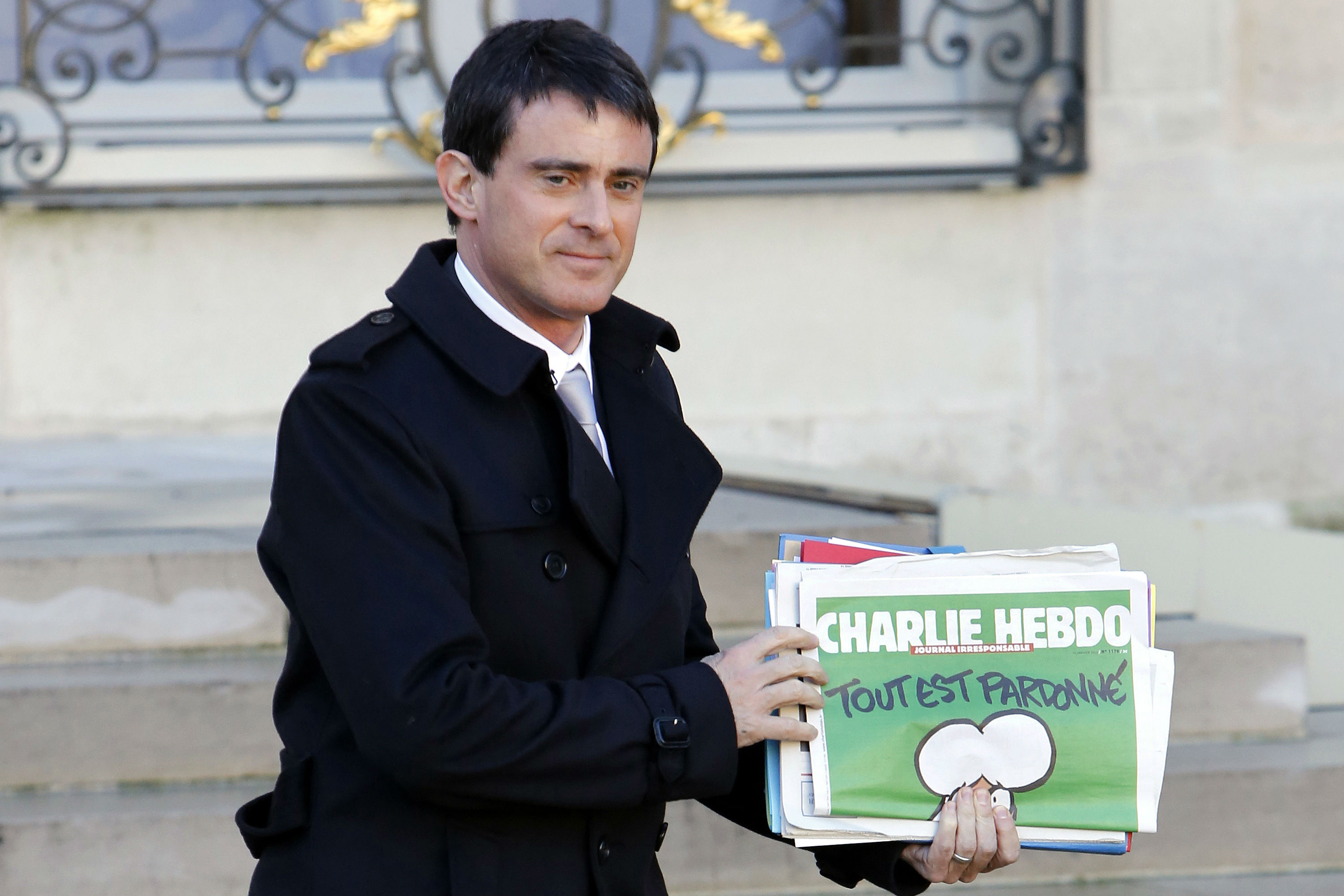 Edição pós-atentado do “Charlie Hebdo” some de bancas parisienses em minutos