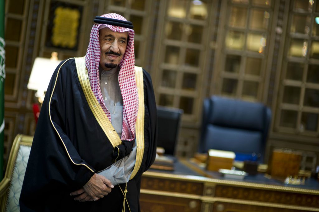 Novo rei da Arábia Saudita diz que não haverá mudanças na política saudita