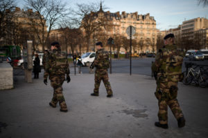 França debate consequências do terror e como impedir novos atentados