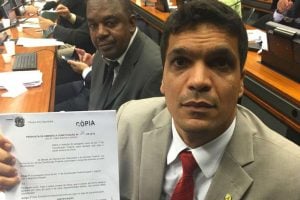 PSOL decide suspender deputado Cabo Daciolo
